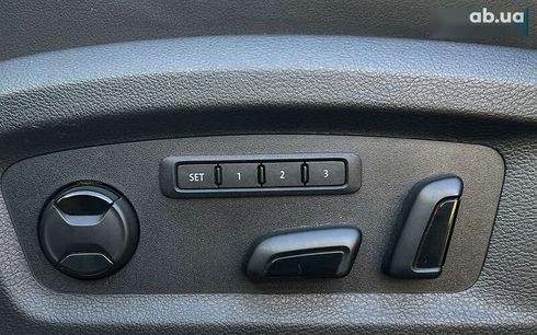 Volkswagen Multivan 2017 - фото 25