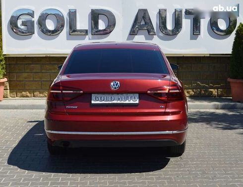 Volkswagen Passat 2018 - фото 18