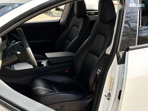 Tesla Model Y 2021 - фото 13
