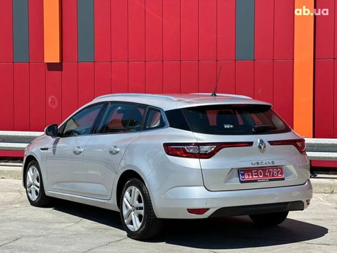 Renault Megane 2017 - фото 8