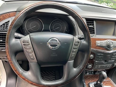 Nissan Patrol 2013 белый - фото 34