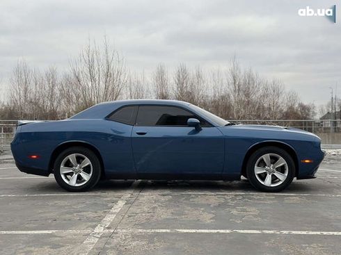 Dodge Challenger 2021 - фото 6