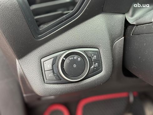 Ford Escape 2017 красный - фото 25