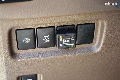 Lexus GX 2012 - фото 19