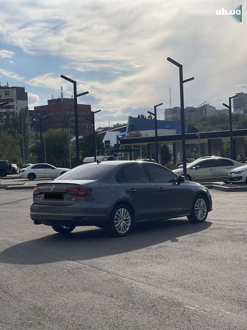 Volkswagen Jetta 2016 - фото 7