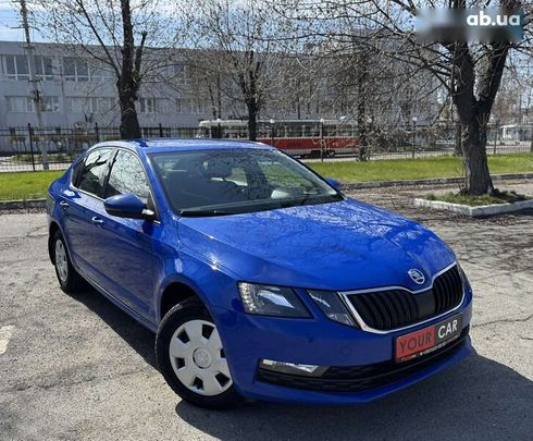 Skoda Octavia 2020 - фото 9