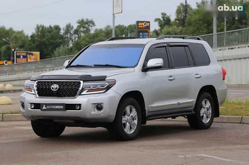 Toyota Land Cruiser 2012 - фото 3
