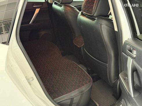 Mazda 3 2013 белый - фото 22