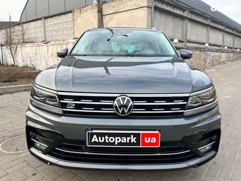 Volkswagen Tiguan 2019 серый - фото 2