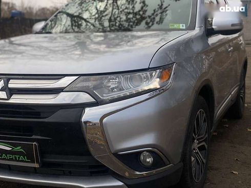 Mitsubishi Outlander 2015 - фото 4