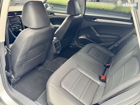 Volkswagen Passat 2020 - фото 21