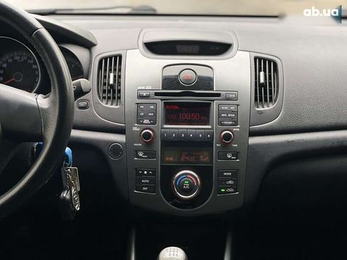 Kia Cerato 2011 - фото 19