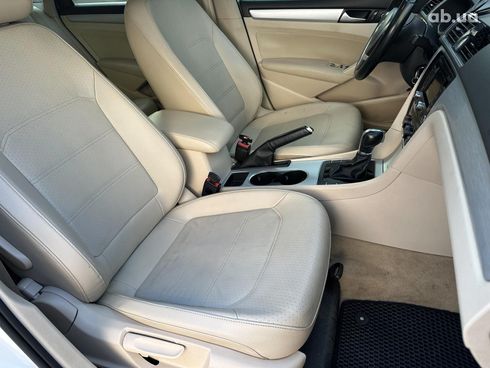 Volkswagen passat b7 2013 белый - фото 20