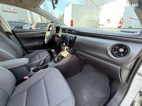 Toyota Corolla 2017 - фото 23