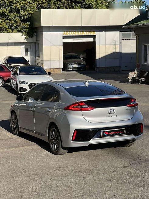 Hyundai Ioniq 2018 - фото 13