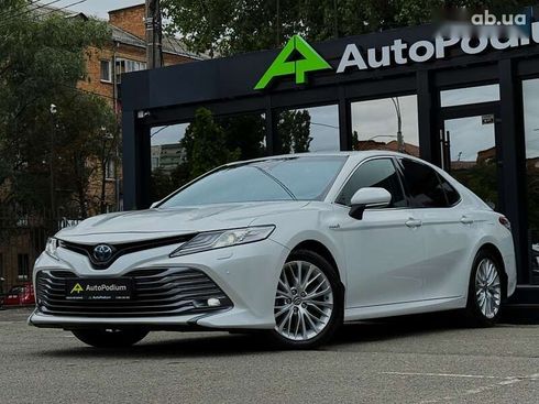 Toyota Camry 2020 - фото 5