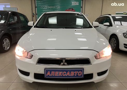 Mitsubishi Lancer 2012 белый - фото 4