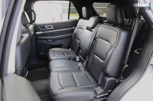 Ford Explorer 2017 - фото 10