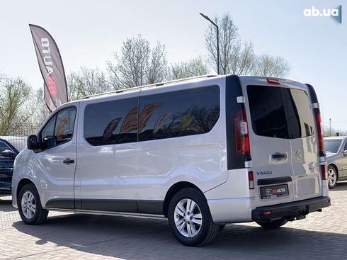 Opel Vivaro 2017 - фото 17