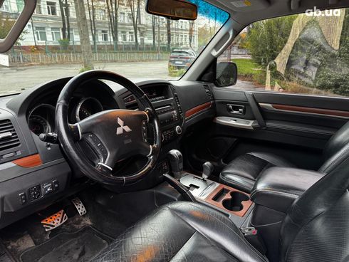 Mitsubishi Pajero 2007 бежевый - фото 14