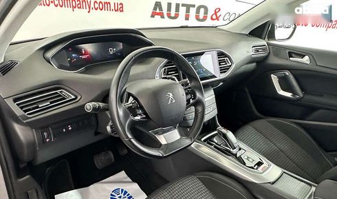 Peugeot 308 2020 - фото 10