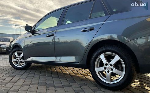 Skoda Fabia 2017 - фото 10