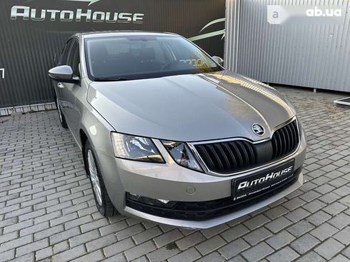 Skoda Octavia 2017 - фото 11