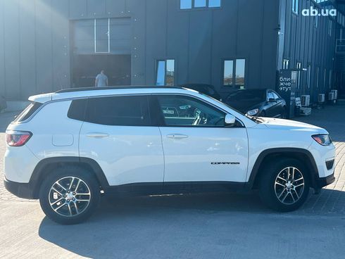 Jeep Compass 2019 белый - фото 11