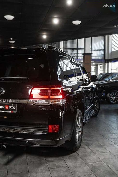 Toyota Land Cruiser 2018 - фото 14