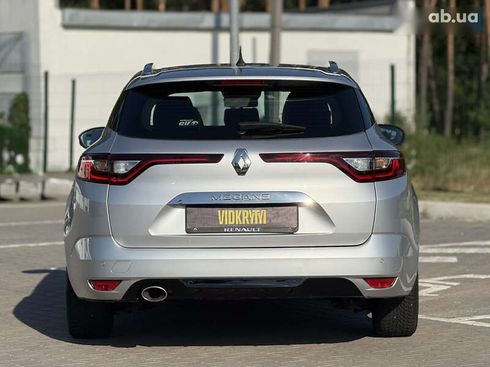 Renault Megane 2017 - фото 16