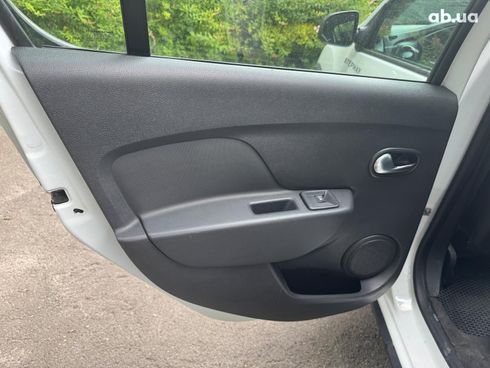 Renault Sandero 2020 белый - фото 44
