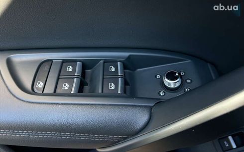 Audi Q5 2017 - фото 29