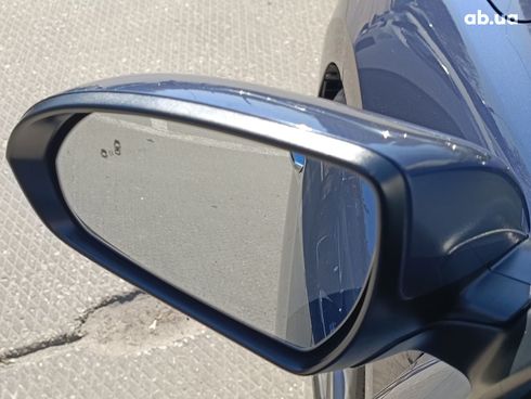 Hyundai Elantra 2017 синий - фото 11