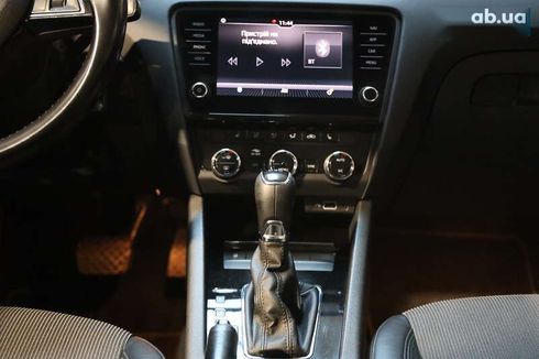 Skoda Octavia 2019 - фото 27