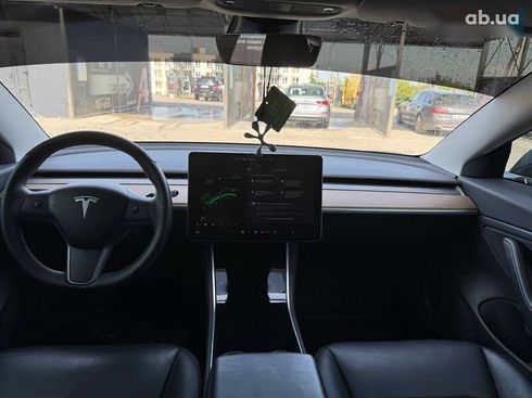 Tesla Model 3 2019 - фото 11