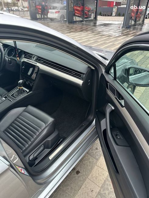 Volkswagen Passat 2019 серебристый - фото 13