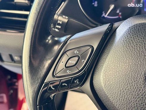 Toyota C-HR 2017 - фото 24