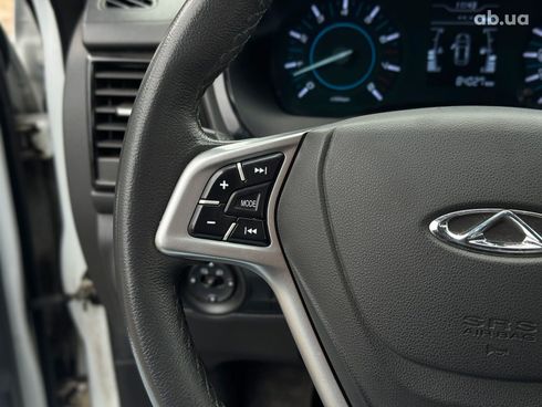 Chery Tiggo 3 2017 белый - фото 52
