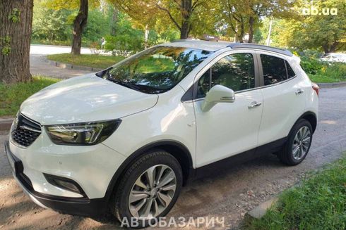 Buick Encore 2019 белый - фото 12