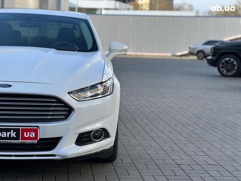 Ford Fusion 2015 белый - фото 3