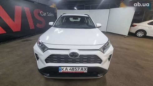 Toyota RAV4 2020 - фото 2