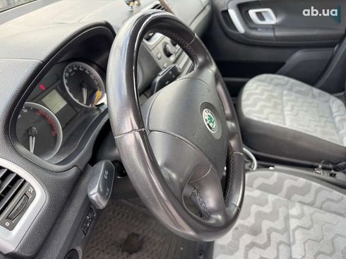 Skoda Fabia 2008 - фото 17