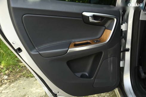 Volvo XC60 2017 - фото 28