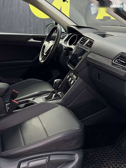Volkswagen Tiguan 2021 - фото 19