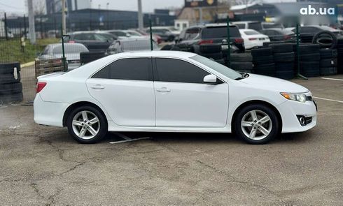 Toyota Camry 2014 - фото 7