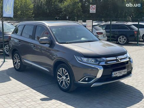 Mitsubishi Outlander 2016 - фото 10
