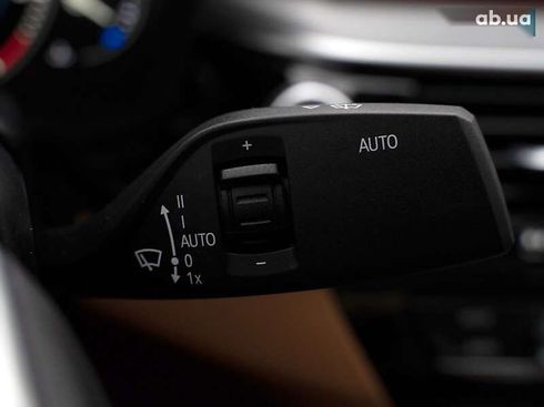 BMW 5 серия 2017 - фото 30