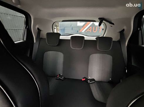 Renault Zoe 2017 - фото 16