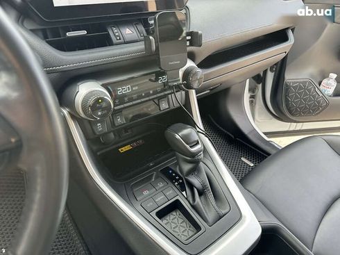 Toyota RAV4 2023 - фото 23