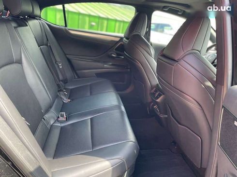 Lexus ES 2019 - фото 30
